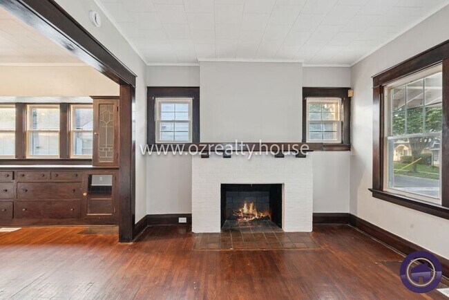 Foto del edificio - 1525 Waverly Ave