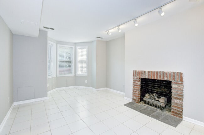 Foto del edificio - 1011 S St NW