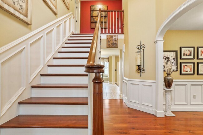 Building Photo - 579 Deer Mountain Dr