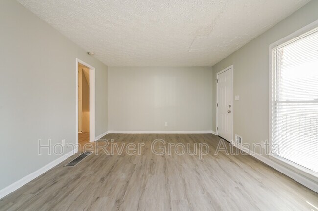 Foto del edificio - 1748 Austin Rd SW