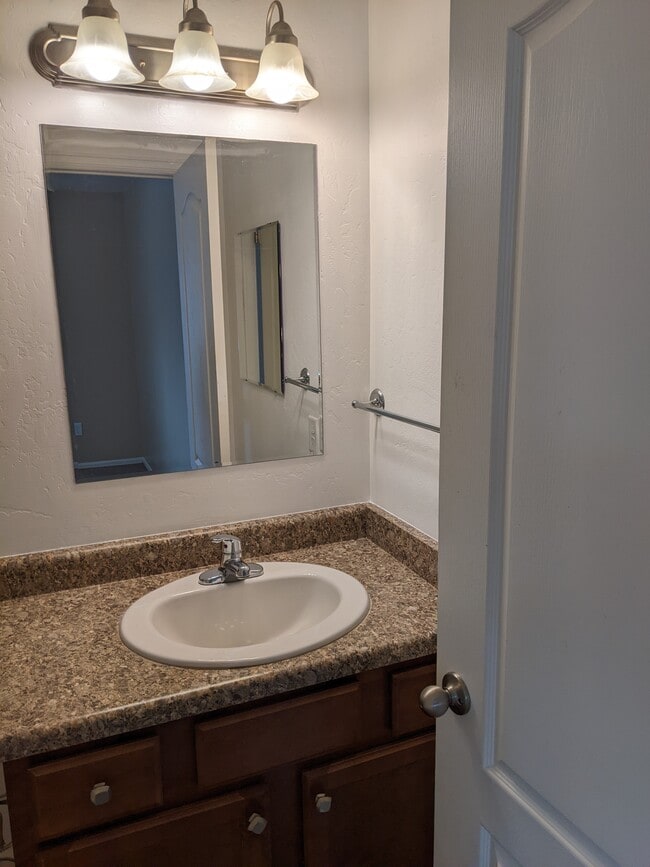 Building Photo - 2476 Brookwillow Loop