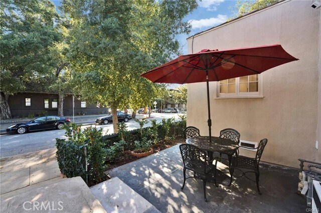 Foto del edificio - 1002 Hope St