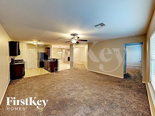 Foto del edificio - 24543 Eagles Claw Dr