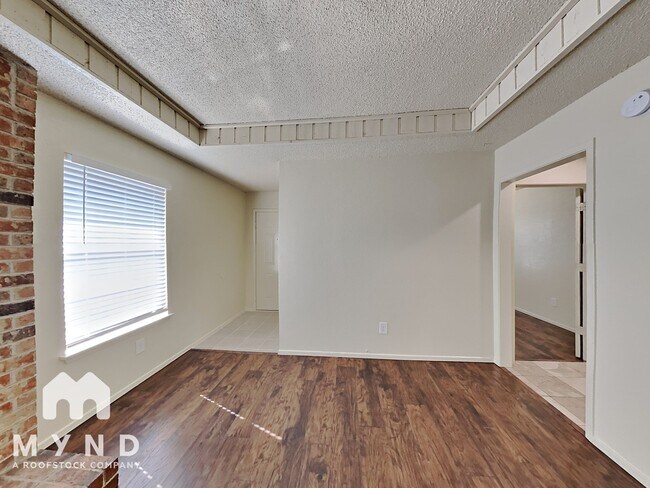 Building Photo - 1809 McQueary St