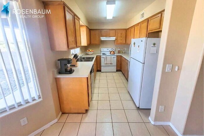 Foto del edificio - 15547 S Moon Valley Rd