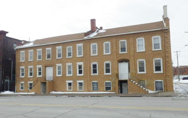 Exterior Front - Hiller Building