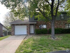Building Photo - 713 Plankway Dr
