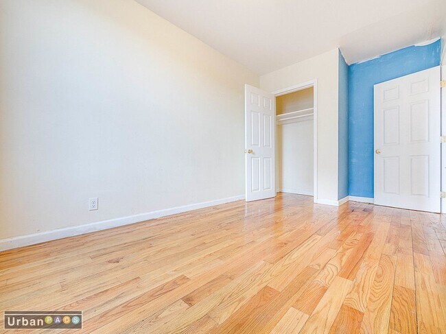 Building Photo - 1111 St Johns Pl
