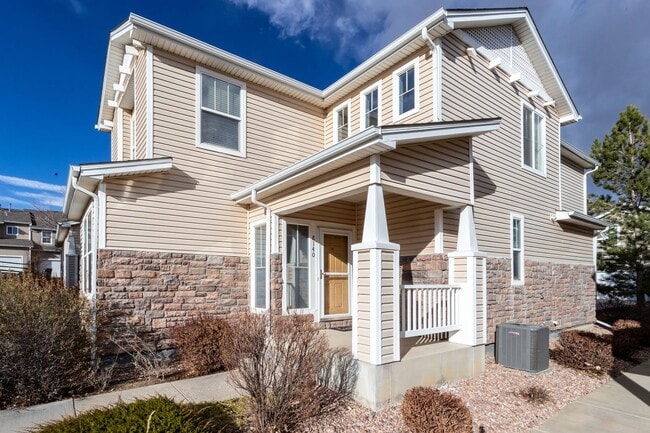 Foto del edificio - Meticulously Designed 2-Bed, 2.5-Bath Have...