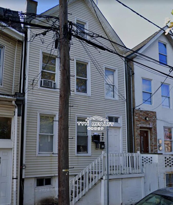 Primary Photo - 27 Hudson St