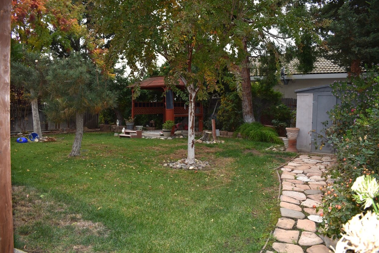 Foto del edificio - Resident Benefit Package Property