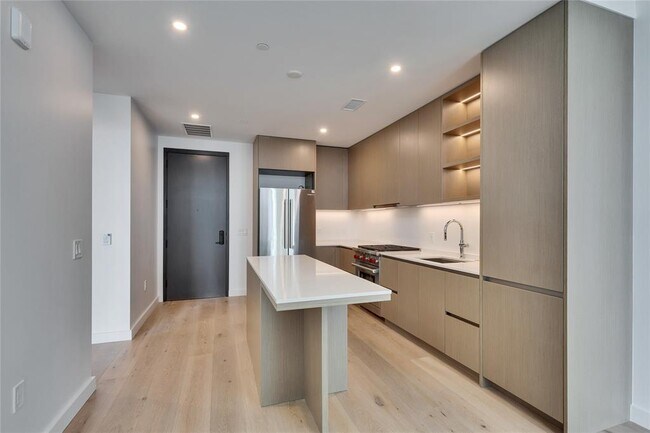 Foto del edificio - 610 Davis St
