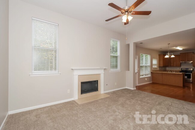 Building Photo - 46 Crescent Woode Way