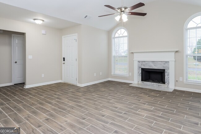 Foto del edificio - 312 Harris Ave