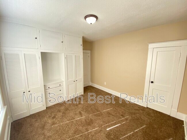 Foto del edificio - 884 N Belvedere Blvd