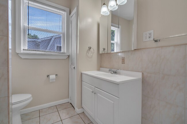 Foto del edificio - 33 Brookwood Dr