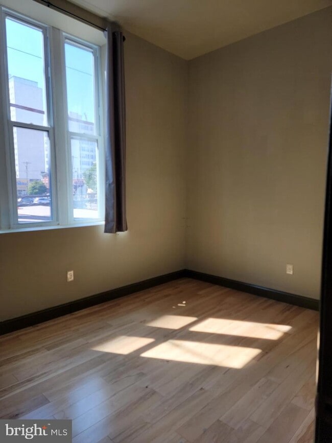 Foto del edificio - 439 N 13th St