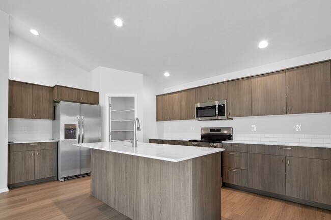 Building Photo - 682 W Snowy Owl St