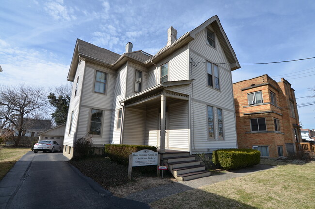 Building Photo - 6839 Plainfield Rd Building Photo - 6839 Plainfield Rd