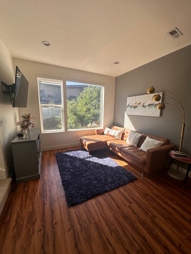 1037 W Rooftop Dr, Midvale, UT 84047 Townhome Rentals in Midvale UT