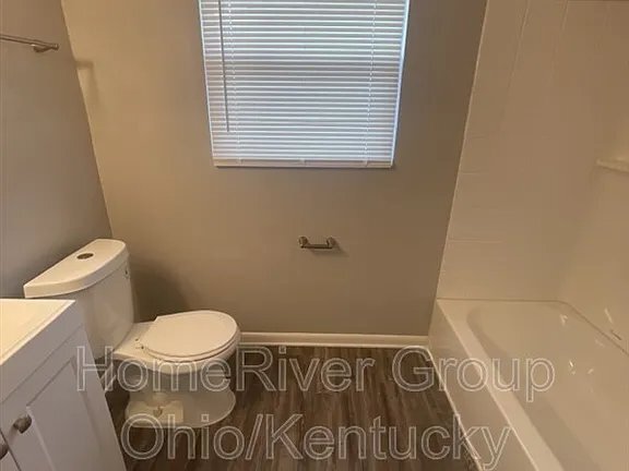 Foto del edificio - 1234 Hemlock Dr