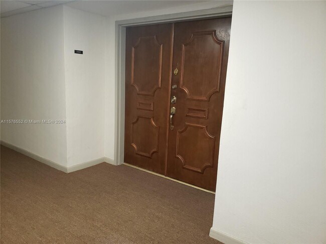 Building Photo - 5800 SW 127th Ave