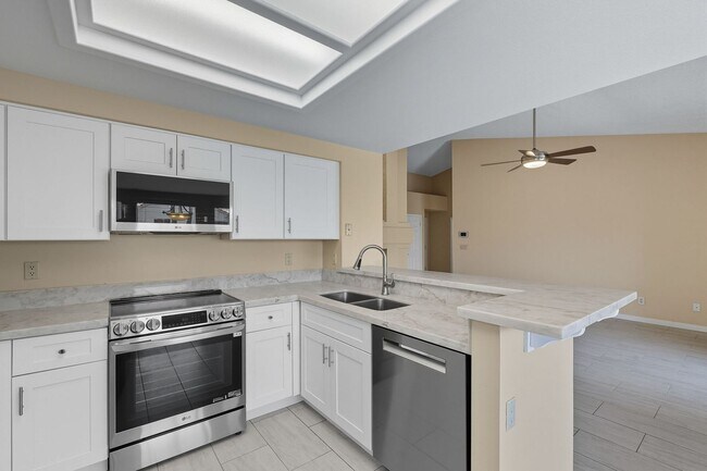Foto del edificio - Scottsdale Ranch - Three Bedrooms and POOL!