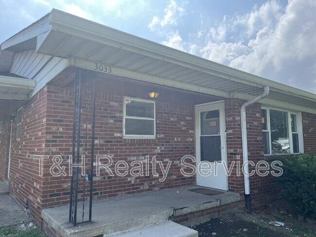 Foto del edificio - 3033 S Hartman Dr