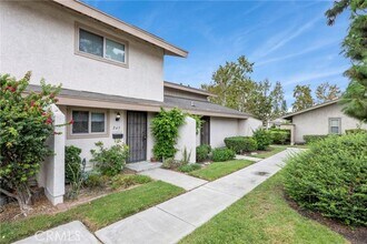 Building Photo - 245 Doverfield Dr