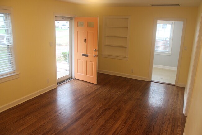 Foto del edificio - 2332 Albright Dr