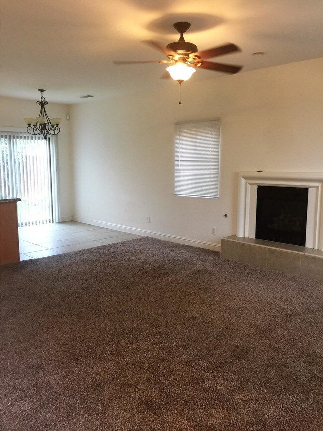 Building Photo - 4754 W Rosetta Dr