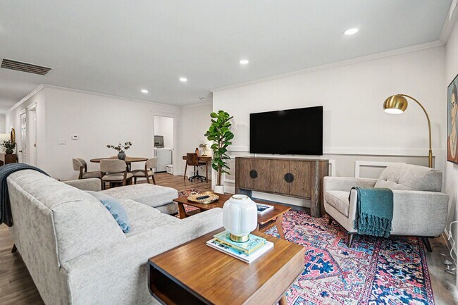 Foto del edificio - 2056 Thimble Creek Dr