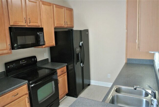 Foto del edificio - 1621 Providence Glen Dr