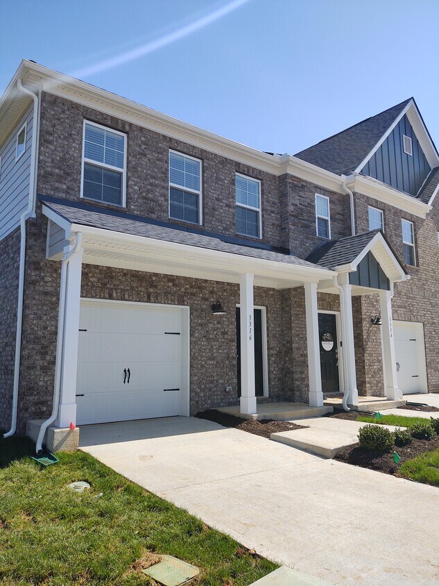 3316 Deerchase Cir, Murfreesboro, TN 37129 Townhome Rentals in