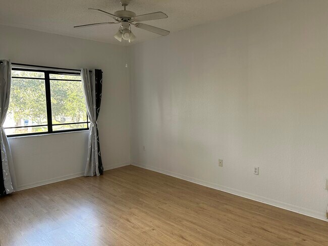 Foto del edificio - 2806 Veronia Dr