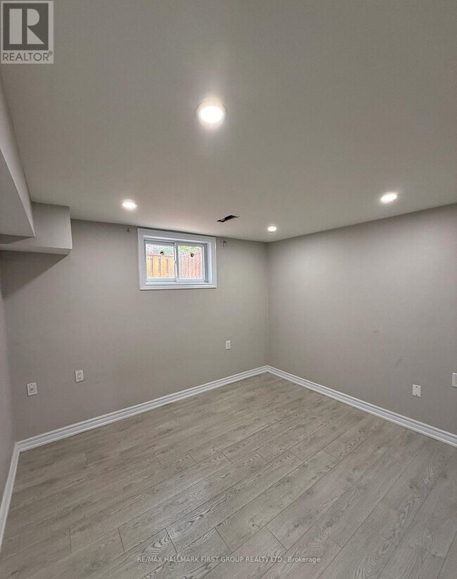 Photo du bâtiment - 1620 McBrady Crescent