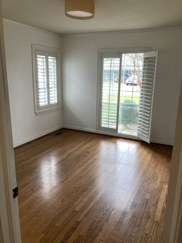 Foto del edificio - 6249 Ravendale Ln