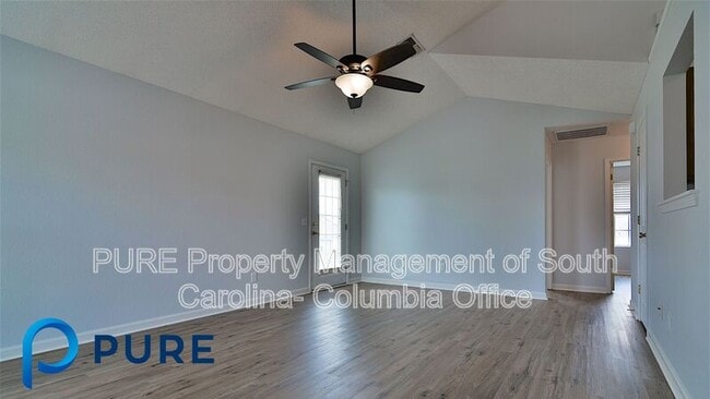 Foto del edificio - 418 Legend Oaks Dr