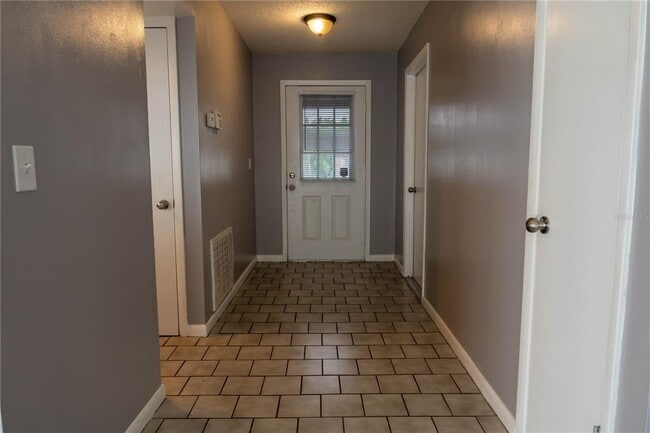Foto del edificio - 8273 Cascade Oaks Dr