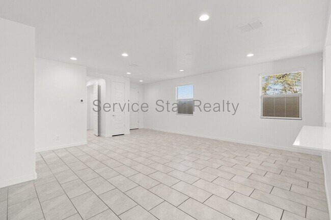 Building Photo - 32273 N 21st Dr