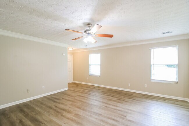 Building Photo - 5616 Sable Way