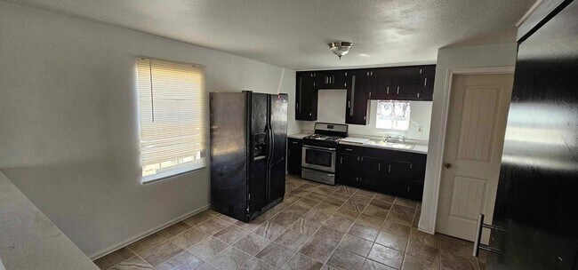 Building Photo - Adorable 2 bedroom / 1 bath home for rent ...