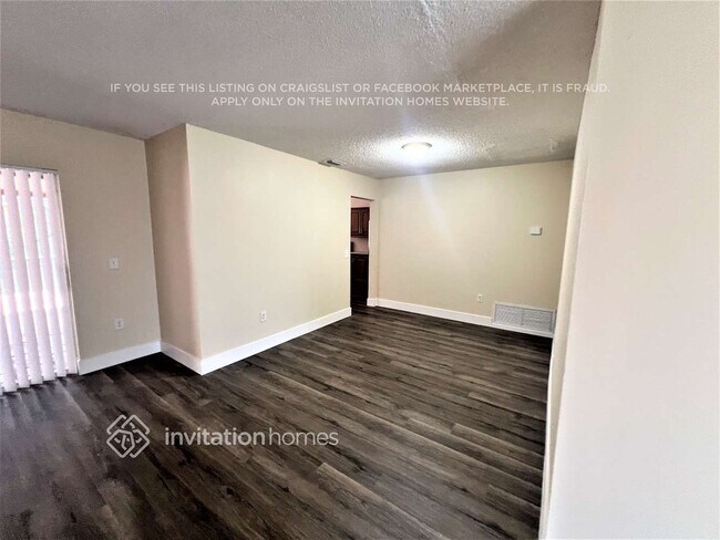Foto del edificio - 11860 NW 29th Pl