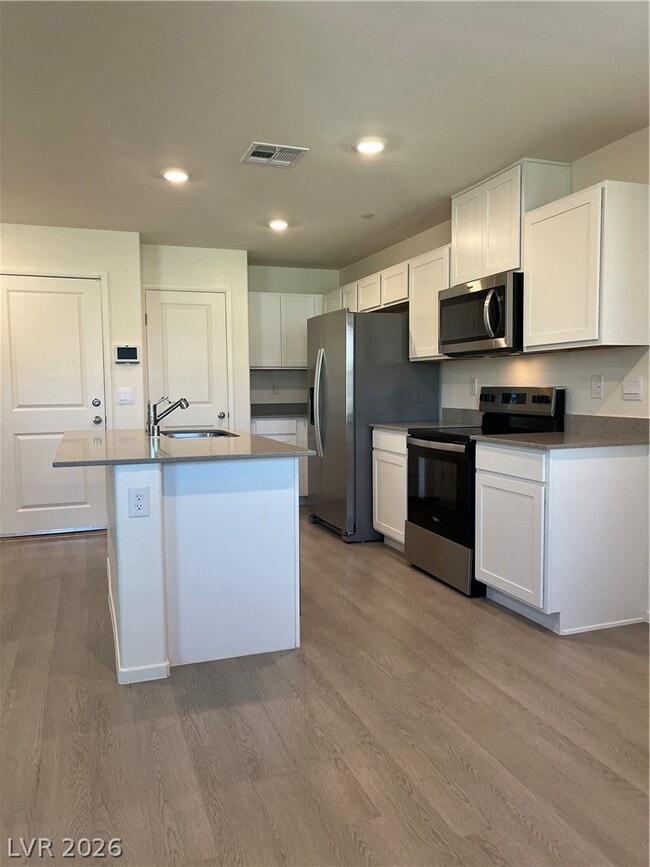 Building Photo - 1578 Dom River Dr
