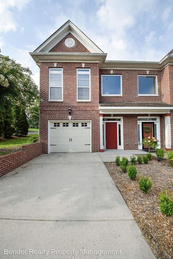 2 br, 2.5 bath House 140 Emmyllie Court House Rental in Cleveland