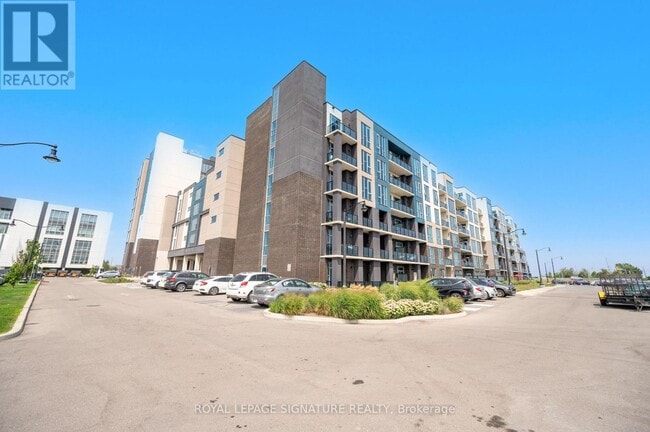 Building Photo - 16 Concord Pl