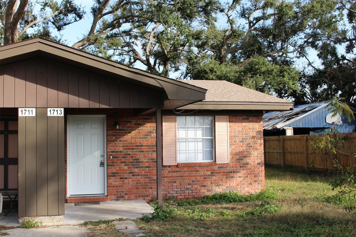 1713 Kentucky Ave Unit 7, Lynn Haven, FL 32444 Apartment for Rent in
