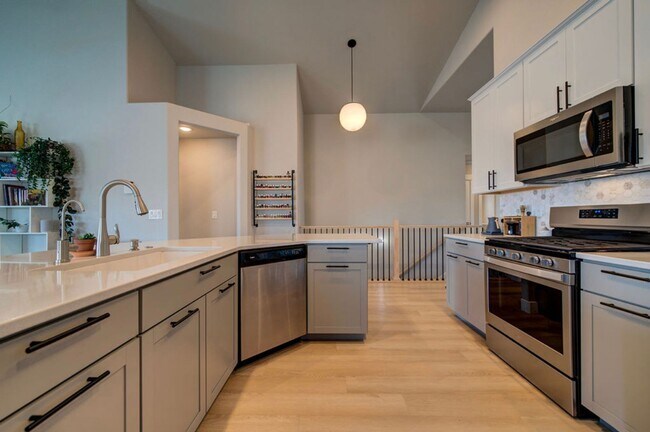 Foto del edificio - Stunning Ranch style 5 bedroom in Lorson R...