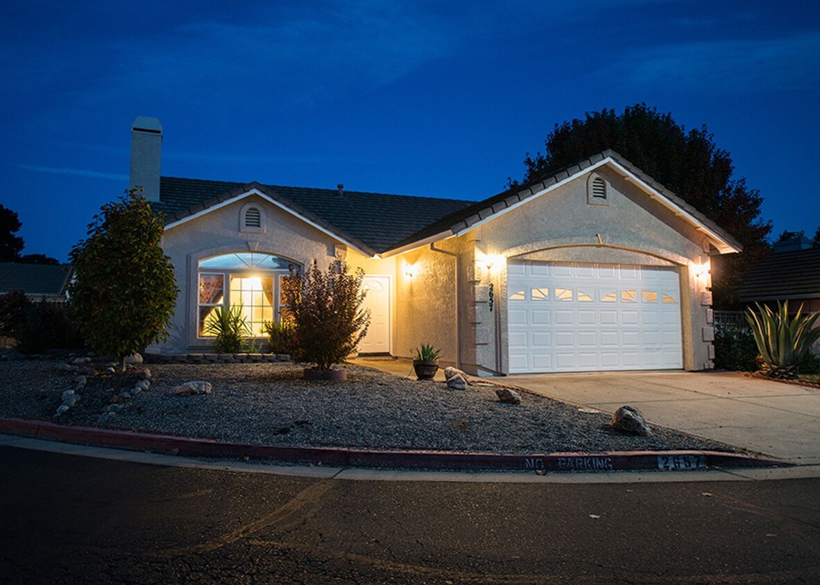 Primary Photo - Great Home Available in California Park