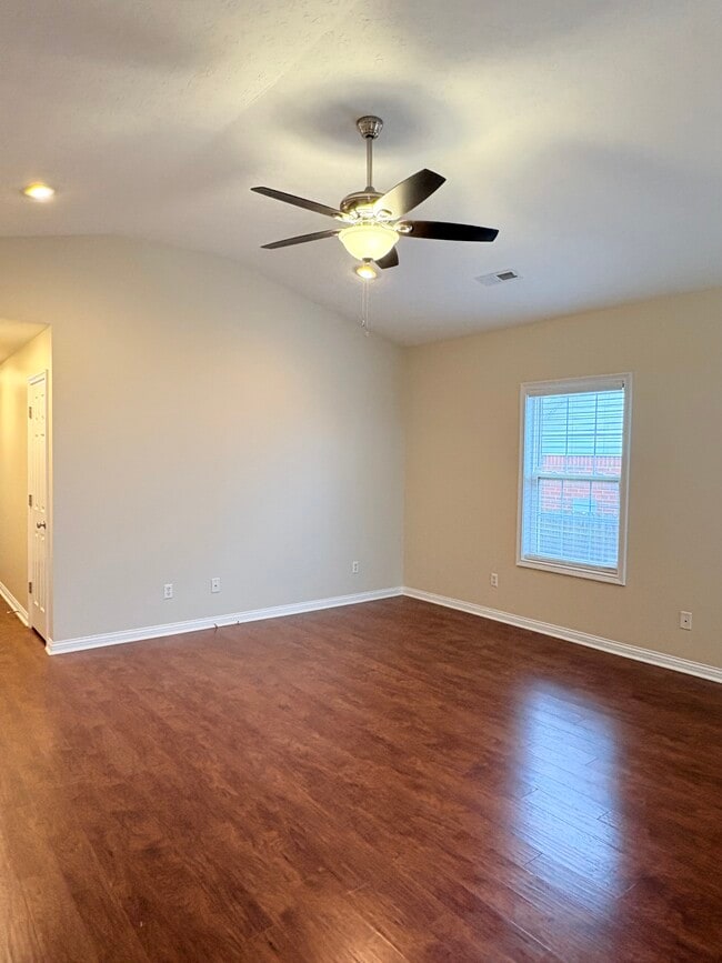 Foto del edificio - 338 Catalpa Cir